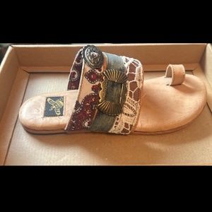 SOLD - Freebird sandals - Size 8